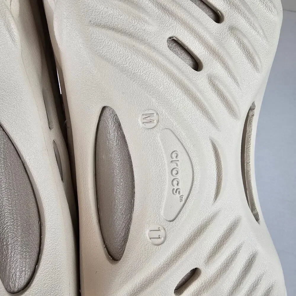 Crocs Echo Wave Clogs Sz M11 Almond Tint Slip On Sandals Slides Shoes 210521-0LL